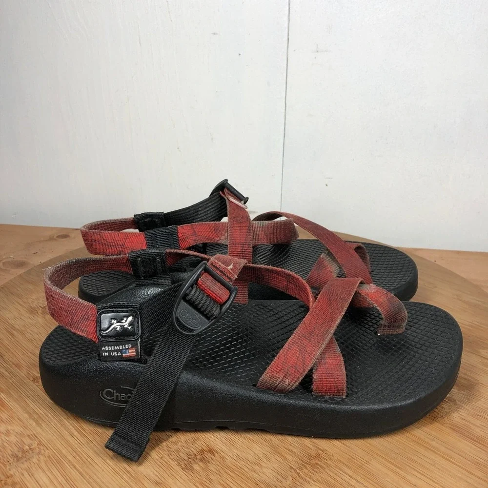 Chaco Z2 Classic mens size 7 shoes red black athletic hiking water sandals
